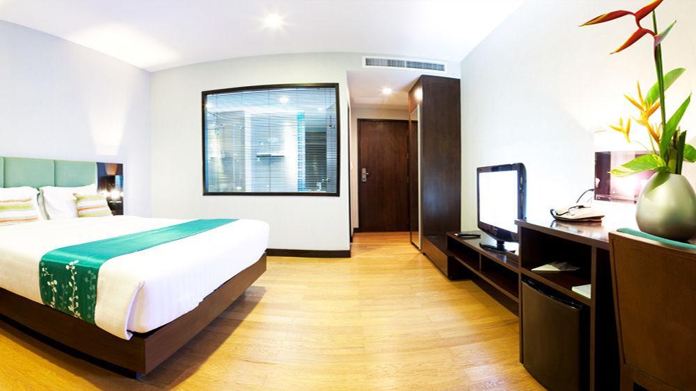 The Kris Condotel 방타오 비치 외부 사진